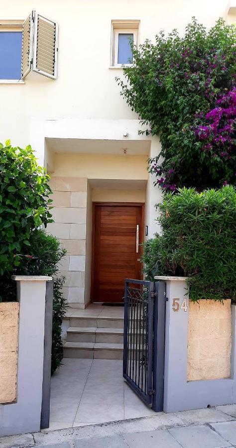 Villa Larnaca Bay Resort Oroklini Exterior photo