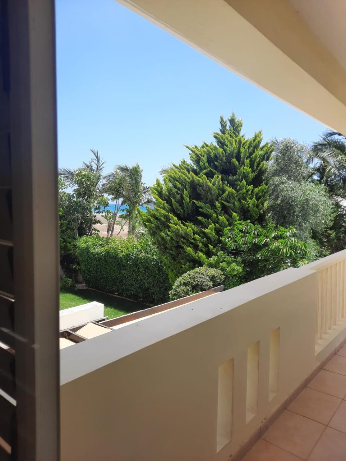 Villa Larnaca Bay Resort Oroklini Exterior photo